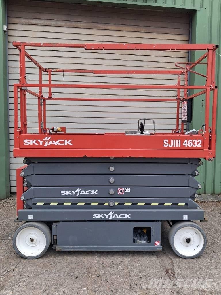 SkyJack SJ III 4632 Škaraste platforme