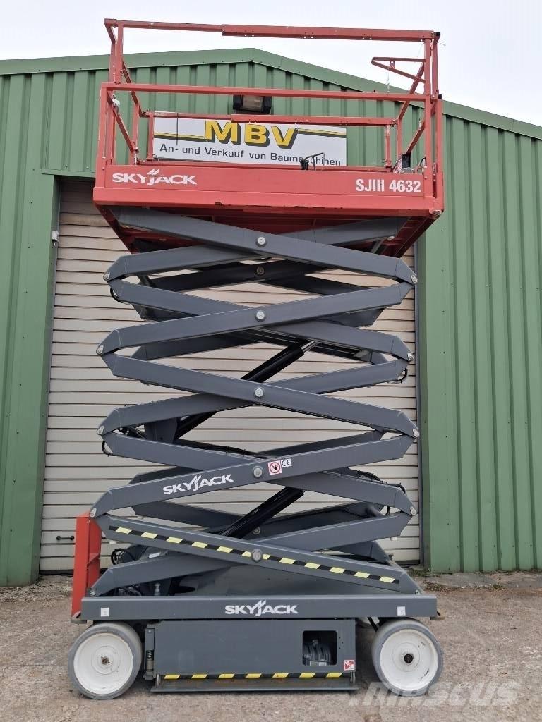 SkyJack SJ III 4632 Škaraste platforme