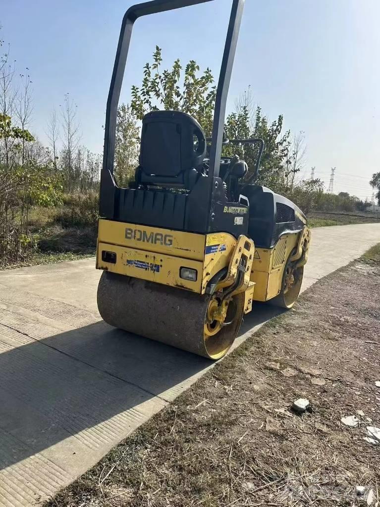 Bomag BW 100 AD Valjci sa dvojnim bubnjem