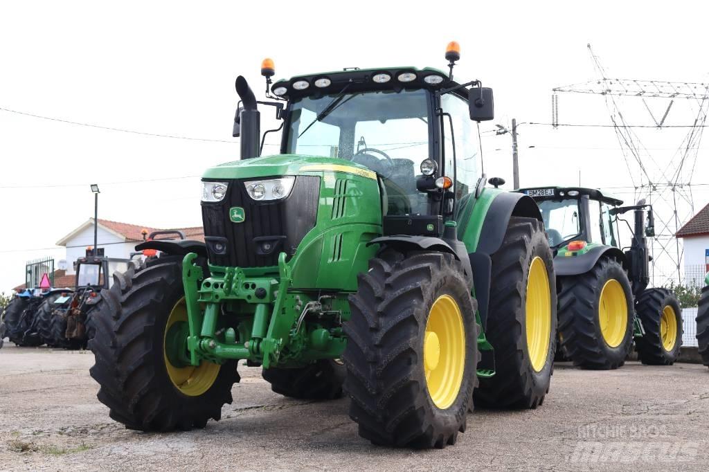 John Deere 6195 R Traktori