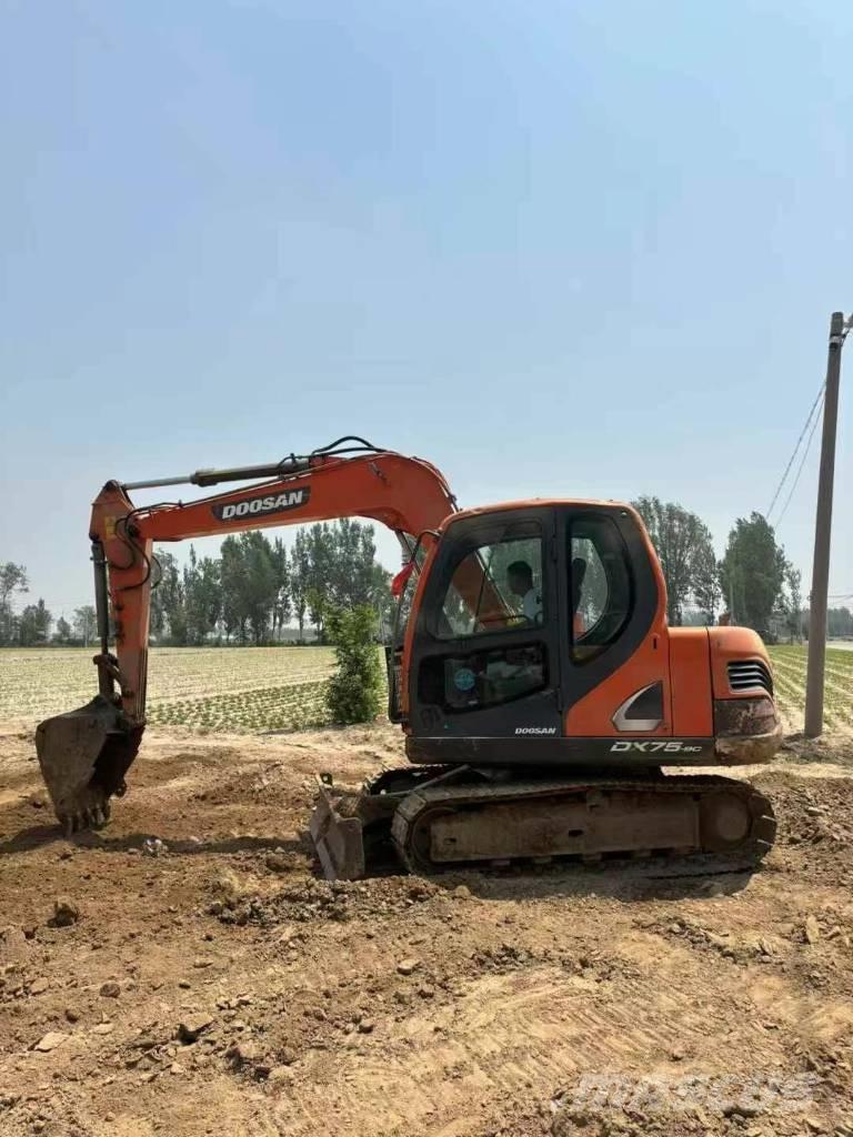 Doosan DX 75 Bageri gusjeničari