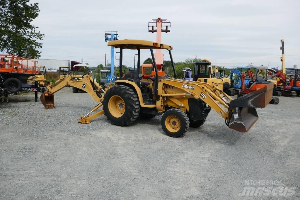 DEERE 110 Utovarni rovokopači