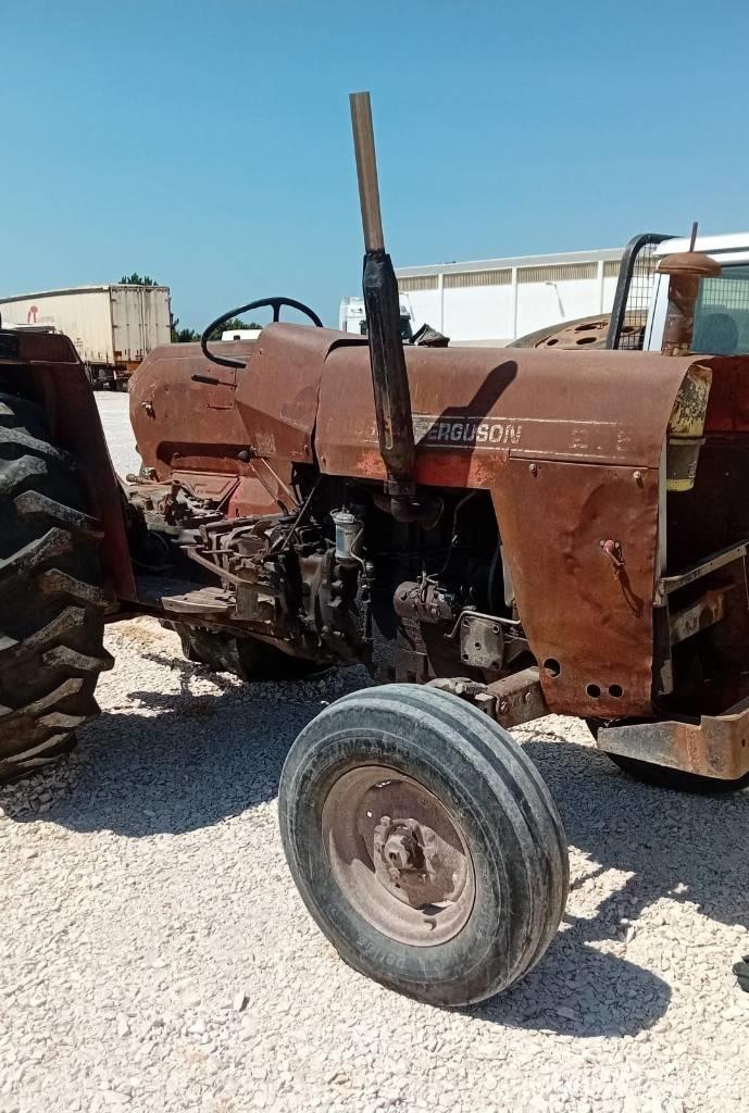 Massey Ferguson 275 Traktori