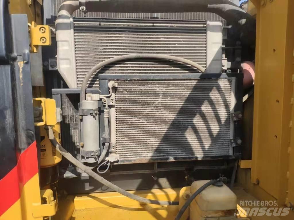 CAT 320 B Bageri gusjeničari