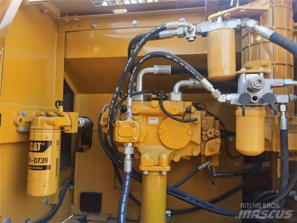CAT 326D Bageri gusjeničari
