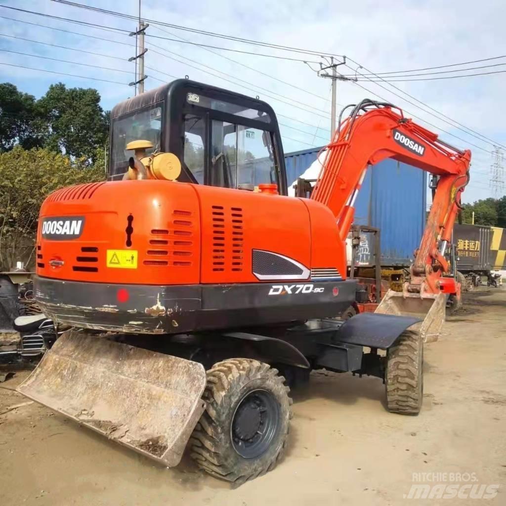 Doosan DX70W-9C Bageri na kotačima