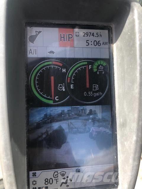 DEERE 245G LC Bageri gusjeničari