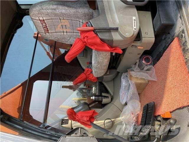 Hitachi ZX210 Bageri gusjeničari