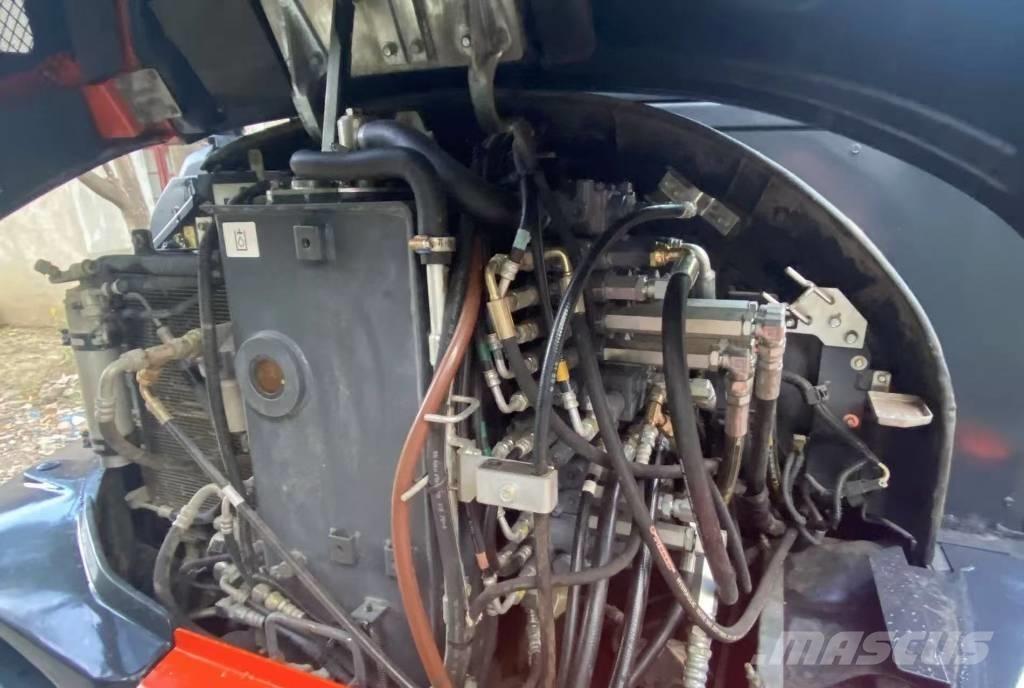 Kubota 165 Bageri gusjeničari