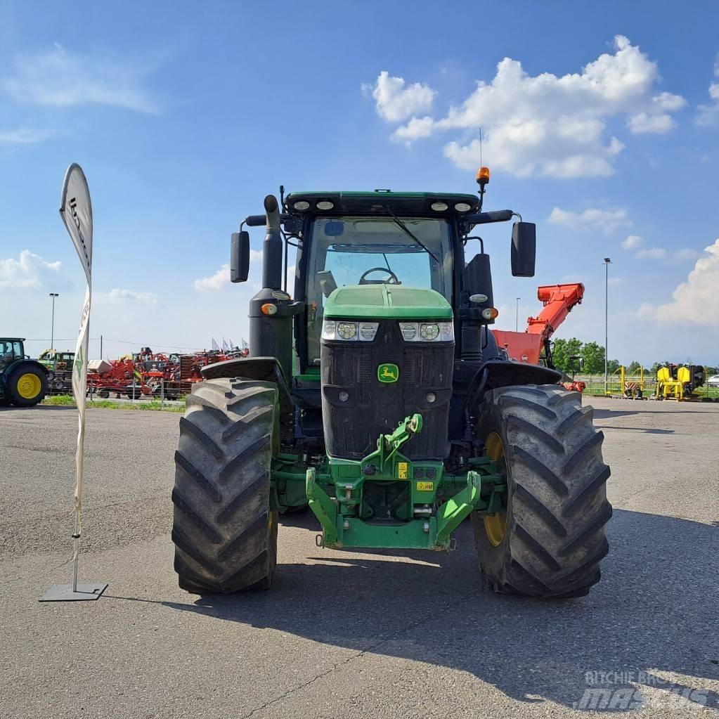 John Deere 7310 R Traktori