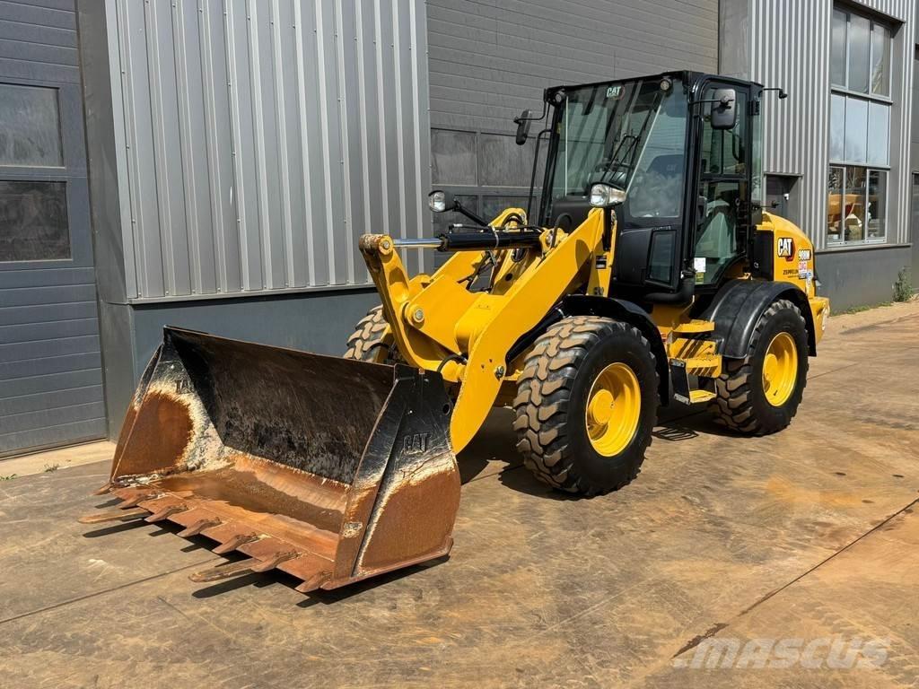 CAT 908M Utovarivači na kotačima