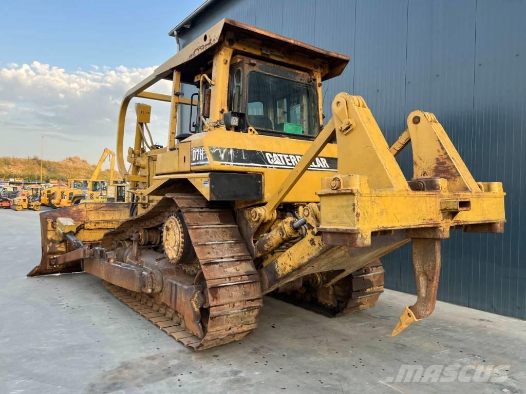 CAT D7H Buldožeri gusjeničari