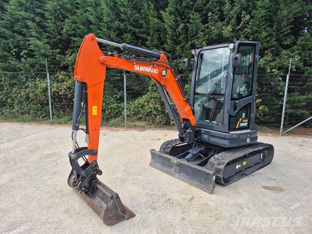 Sunward SWE 25 UF Mini bageri <7t