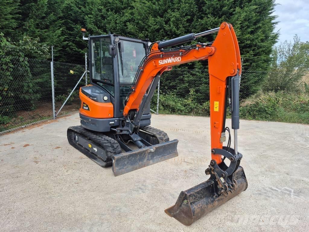 Sunward SWE 25 UF Mini bageri <7t