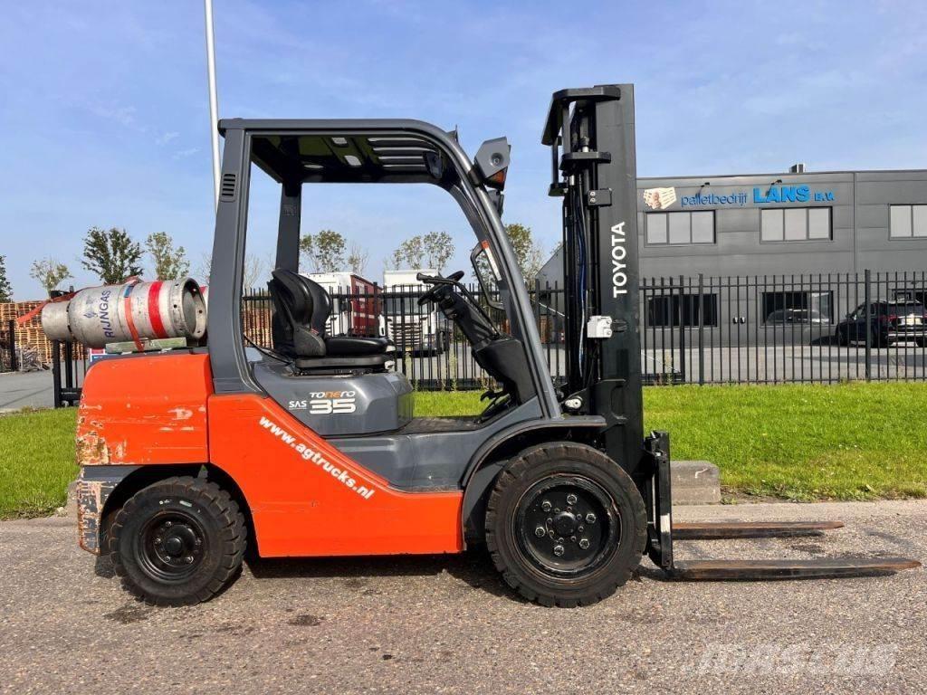Toyota 02-8FGJF35 Plinski viličari