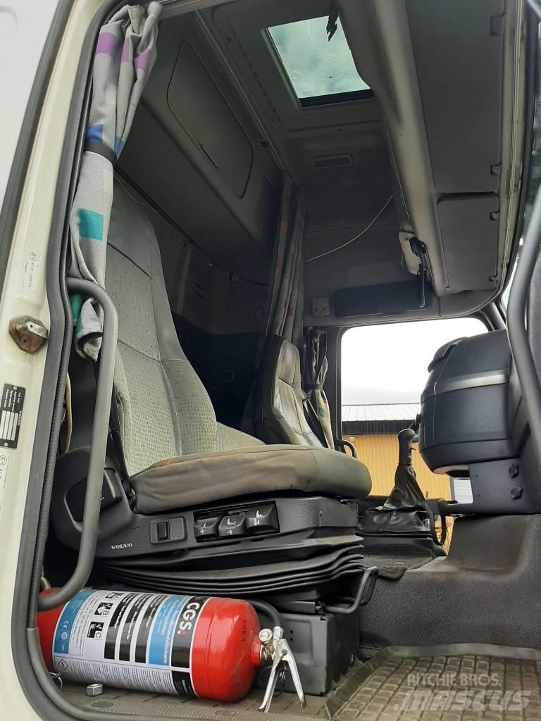 Volvo FH 12 Kamioni sa ceradom