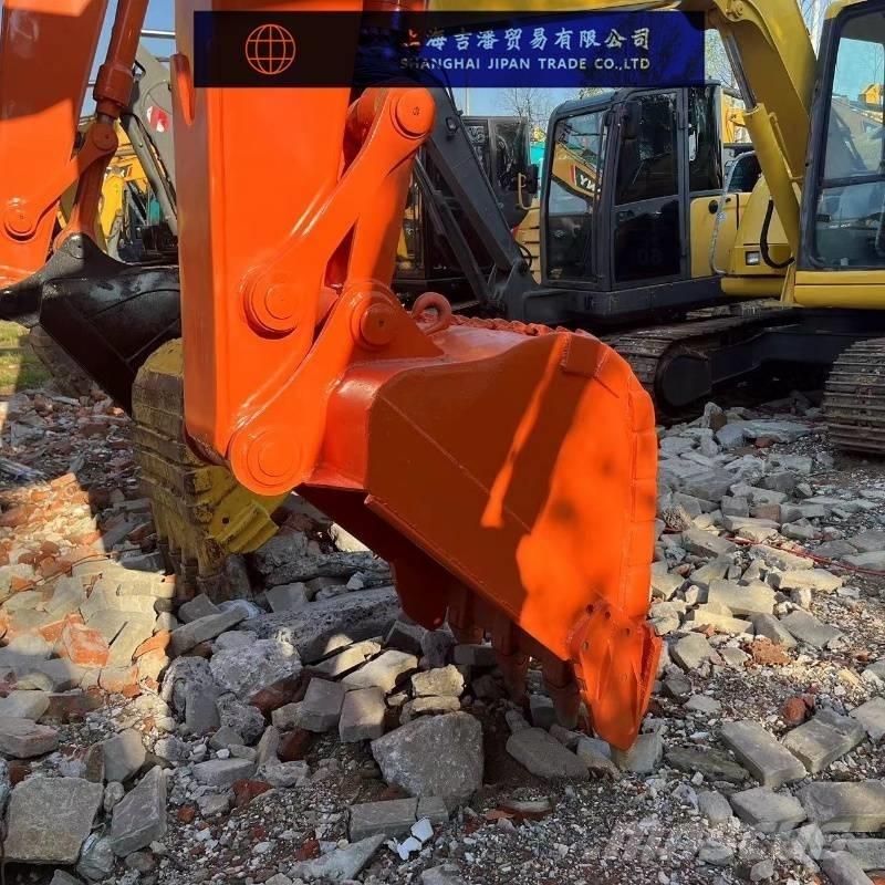 Hitachi ZX 135 Bageri gusjeničari