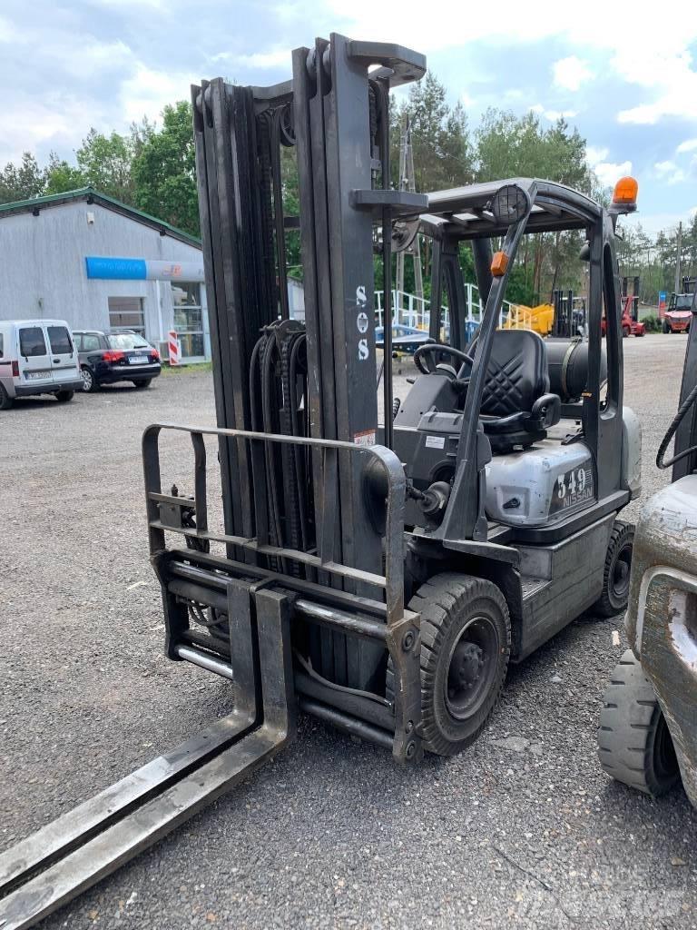 Nissan U1D2A25PQ Plinski viličari