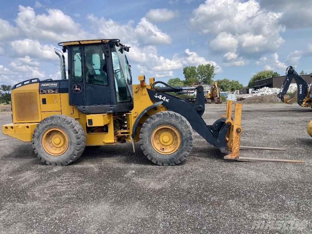 DEERE 444K Utovarivači na kotačima