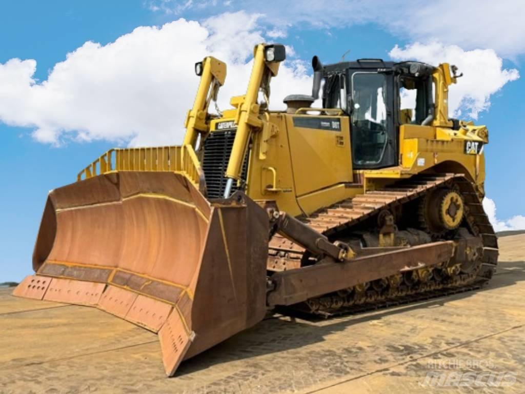 CAT D 8 T Buldožeri gusjeničari