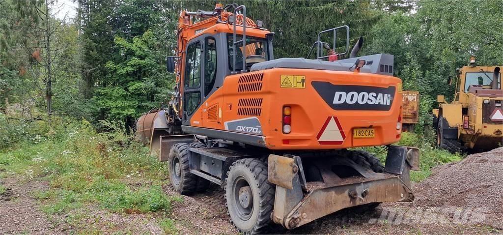 Doosan DX170W Bageri na kotačima