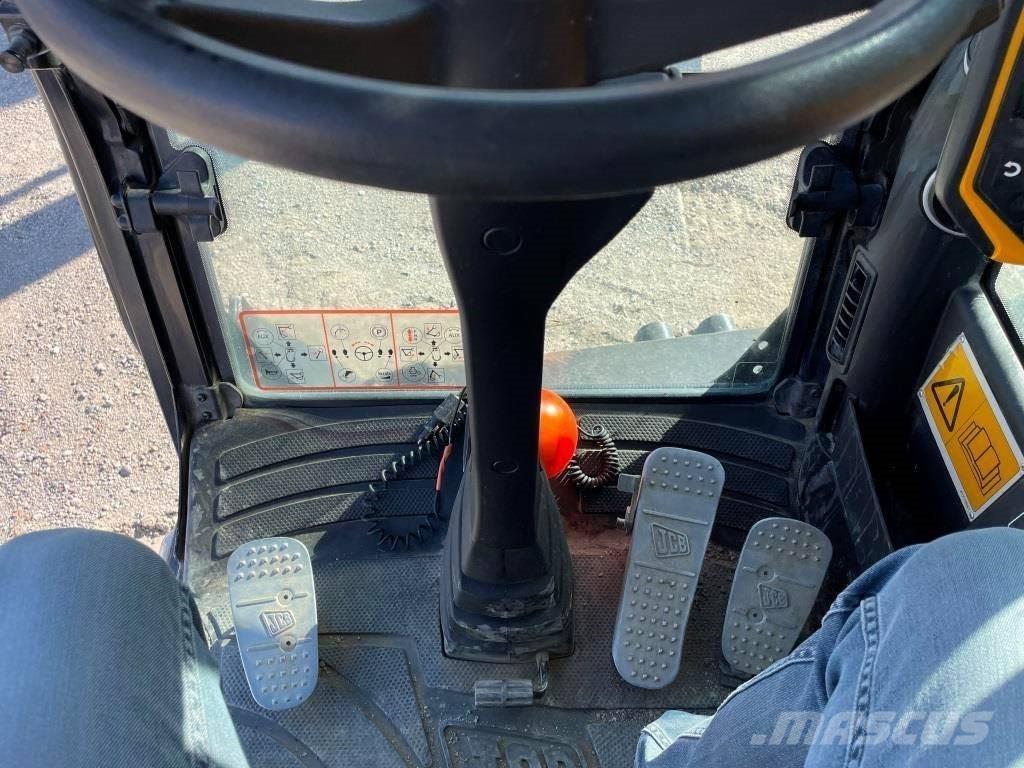 JCB JS 175 W Bageri na kotačima