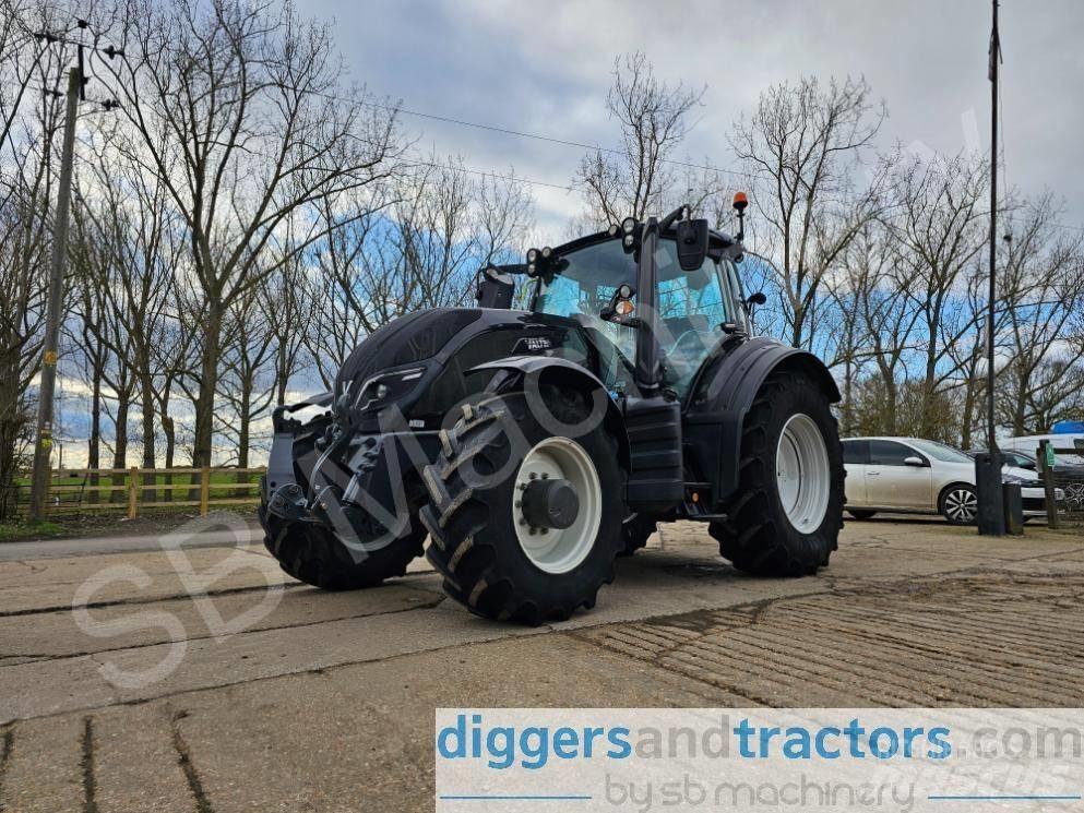 Valtra T 154 Traktori