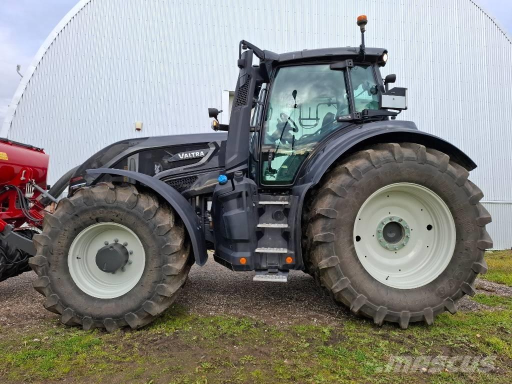 Valtra Q 305 Traktori