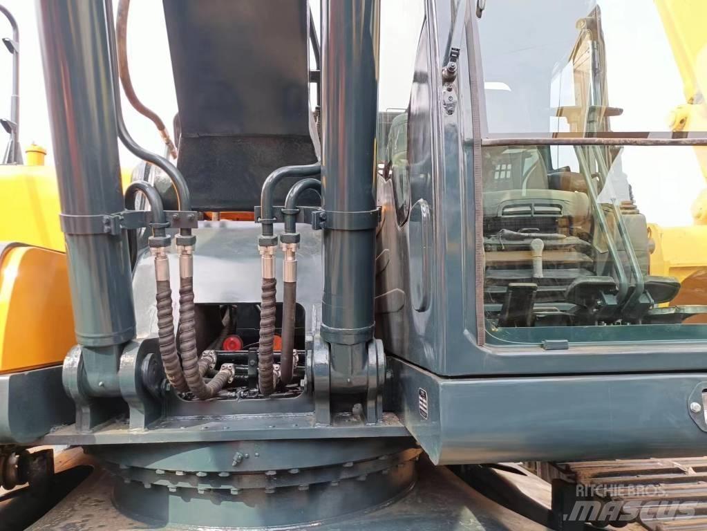 Hyundai 305-9 Bageri gusjeničari