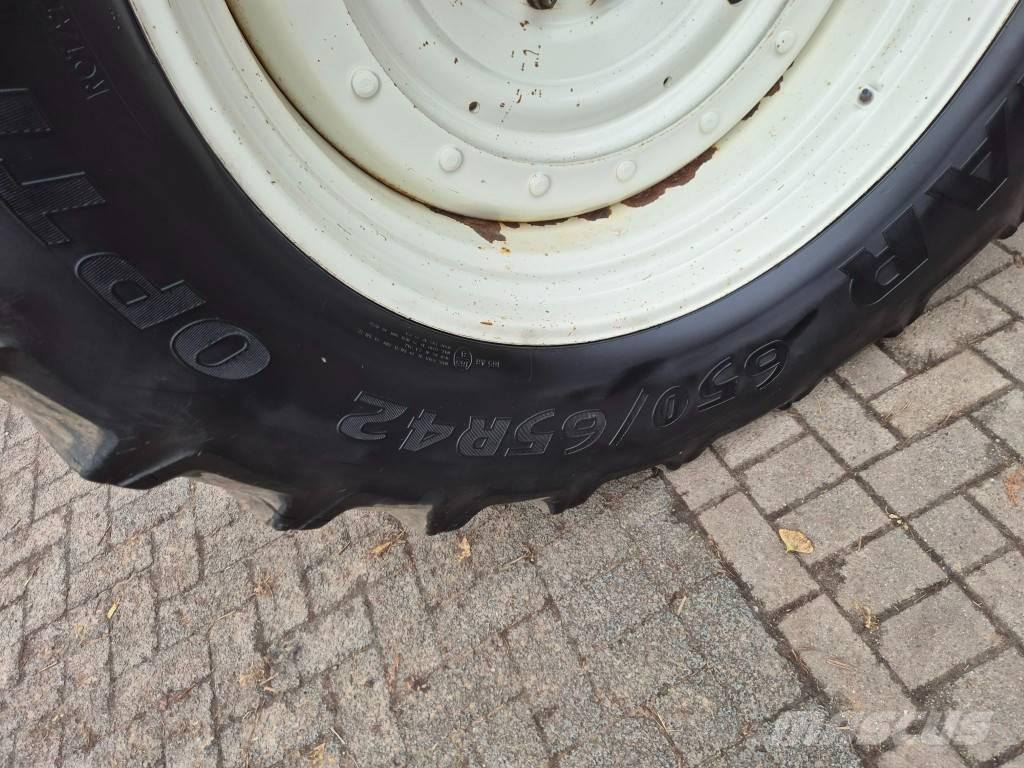 New Holland T 7040 Traktori