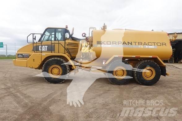 CAT 730 Kamioni za vodu