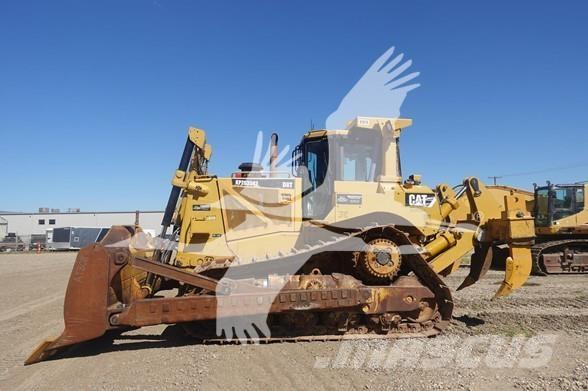 CAT D8T Buldožeri gusjeničari