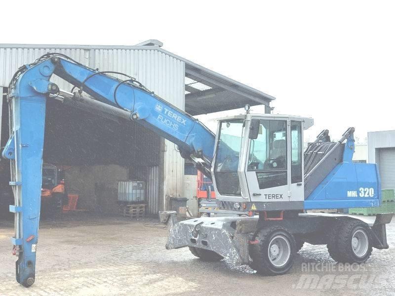 Fuchs MHL 320 D Bageri za manipuliranje materijalom / otpadom