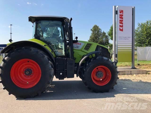 CLAAS AXION 810 Traktori