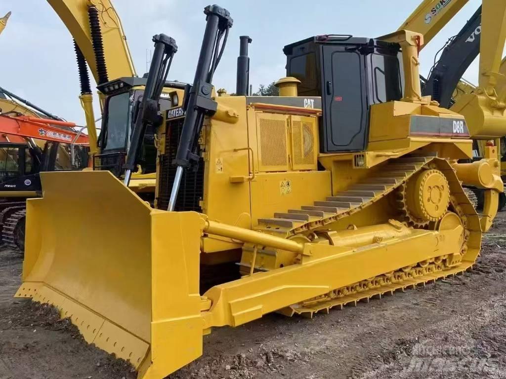 CAT D 8 R Buldožeri gusjeničari