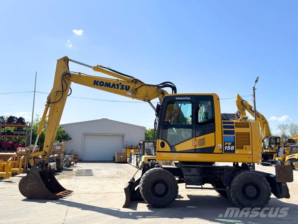 Komatsu PW 158-11 Bageri na kotačima