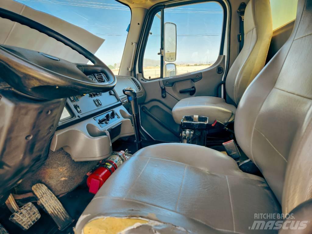 Freightliner 108 SD Kamioni za vodu