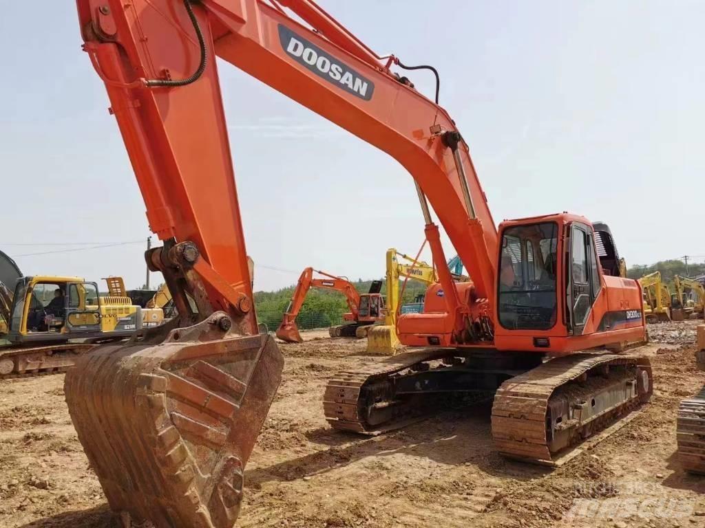 Doosan DH300LC-7 Bageri gusjeničari