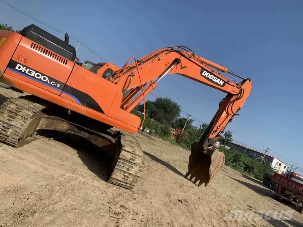 Doosan DH300 Bageri gusjeničari