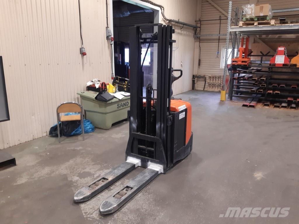 BT SPE125L Samopogonski ručni viličari