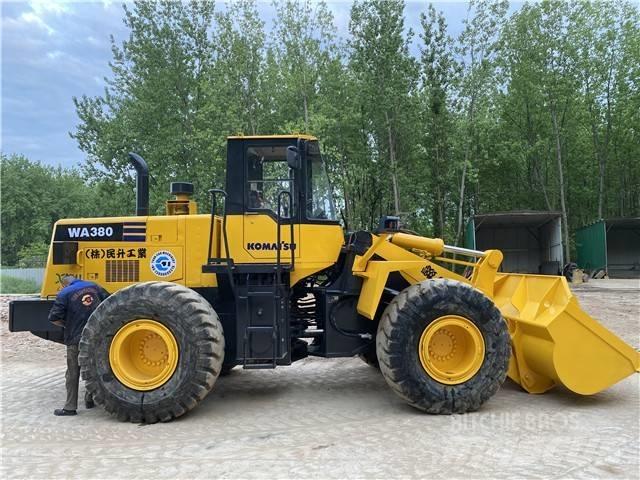 Komatsu WA380-3 Utovarni rovokopači