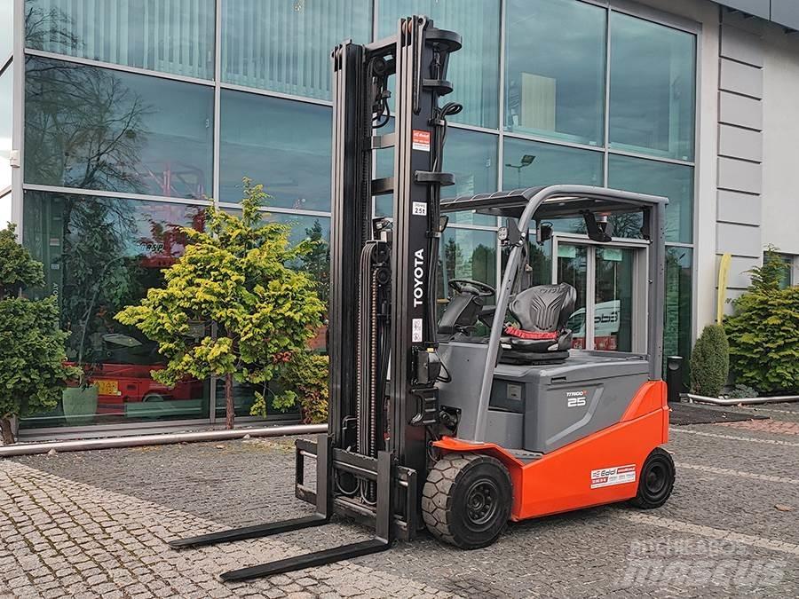 Toyota 8FBMT25 Električni viličari