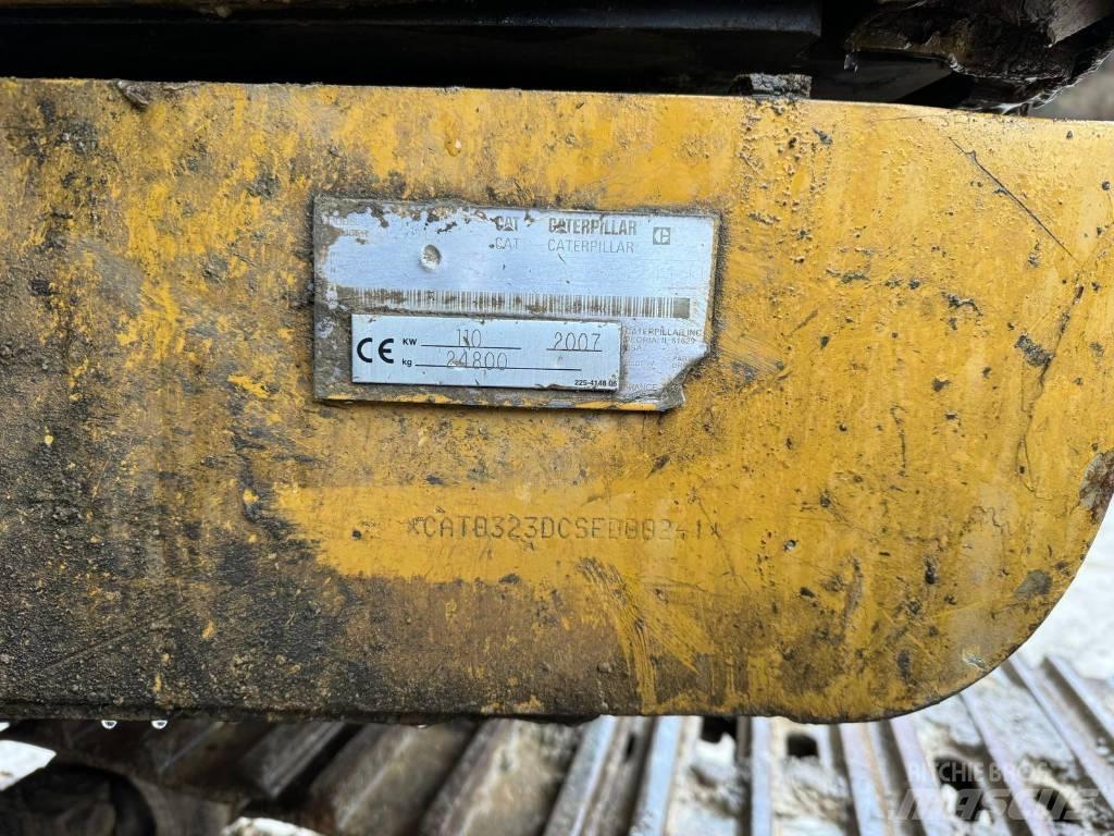 CAT 323 D Bageri gusjeničari