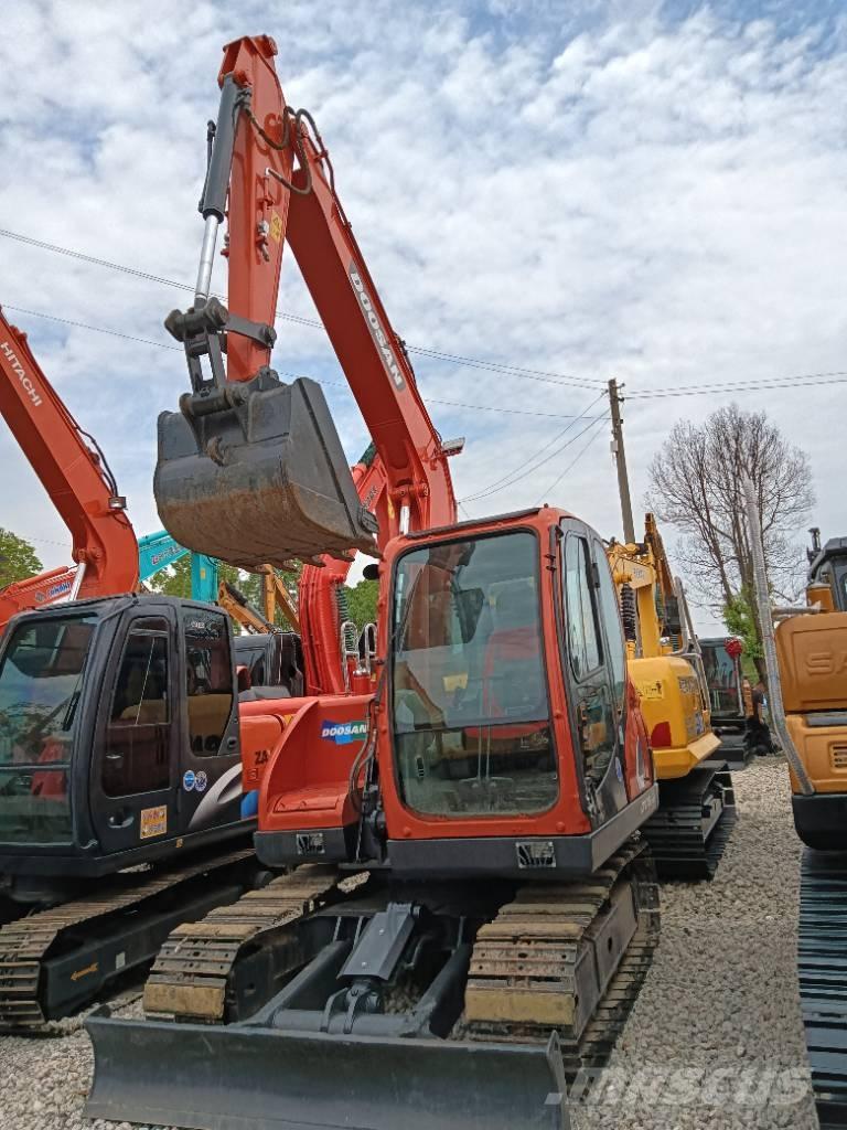 Doosan DX 75 Bageri gusjeničari