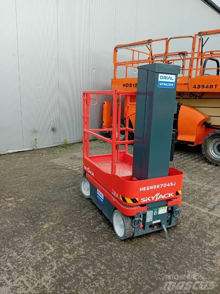 SkyJack SJ 16 Vertikalne radne podizne platforme