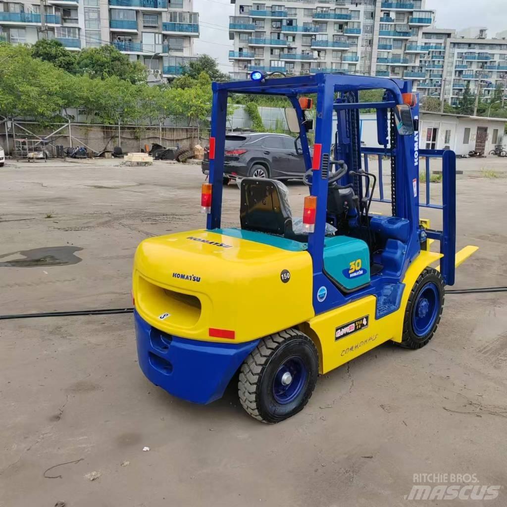 Komatsu FD 30 T-17 Dizelski viličari