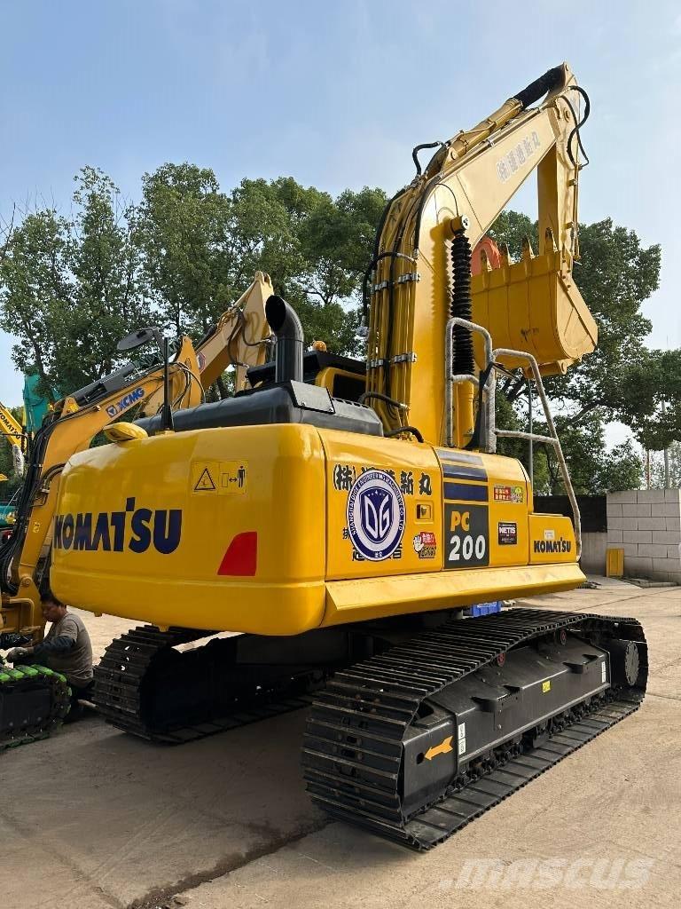 Komatsu PC 200-8N1 Midi bageri 7t – 12t