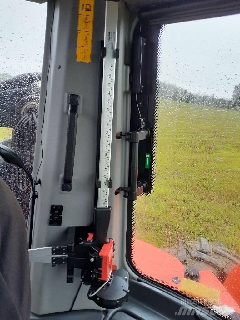 Komatsu 951 Harversteri