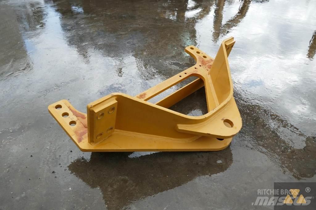 CAT 140M3 Drawbar Transport – ostalo