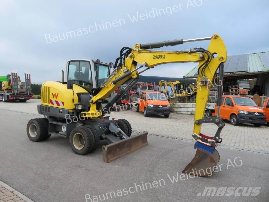 Neuson EW 65 Bageri na kotačima